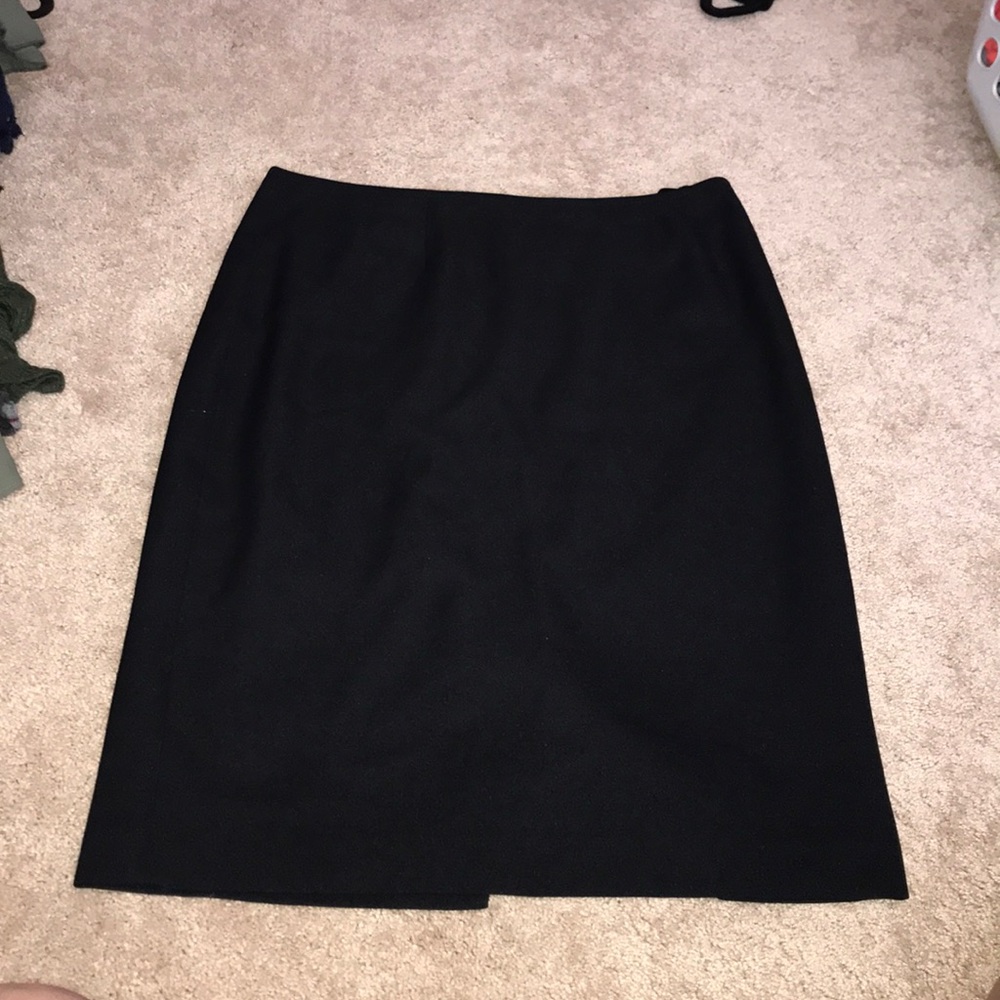 Gorgeous fitted skirt